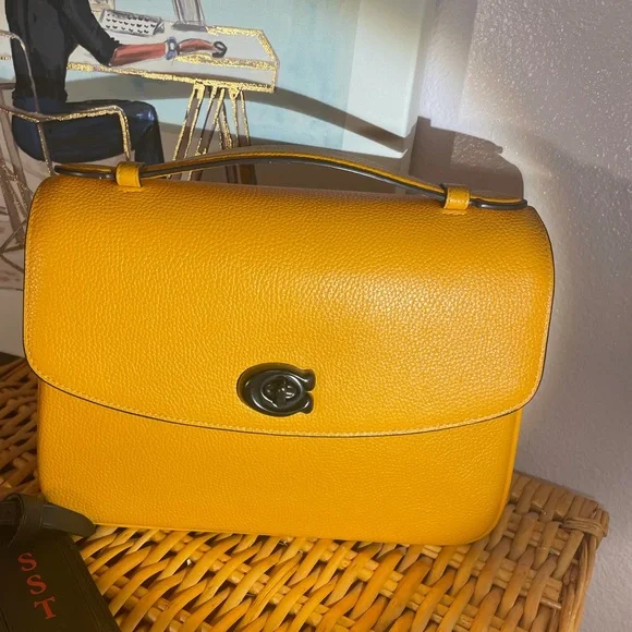 💓SOLD💓Coach Pollen Cassie - Rare  🦄 💛 - Picture 2 of 16